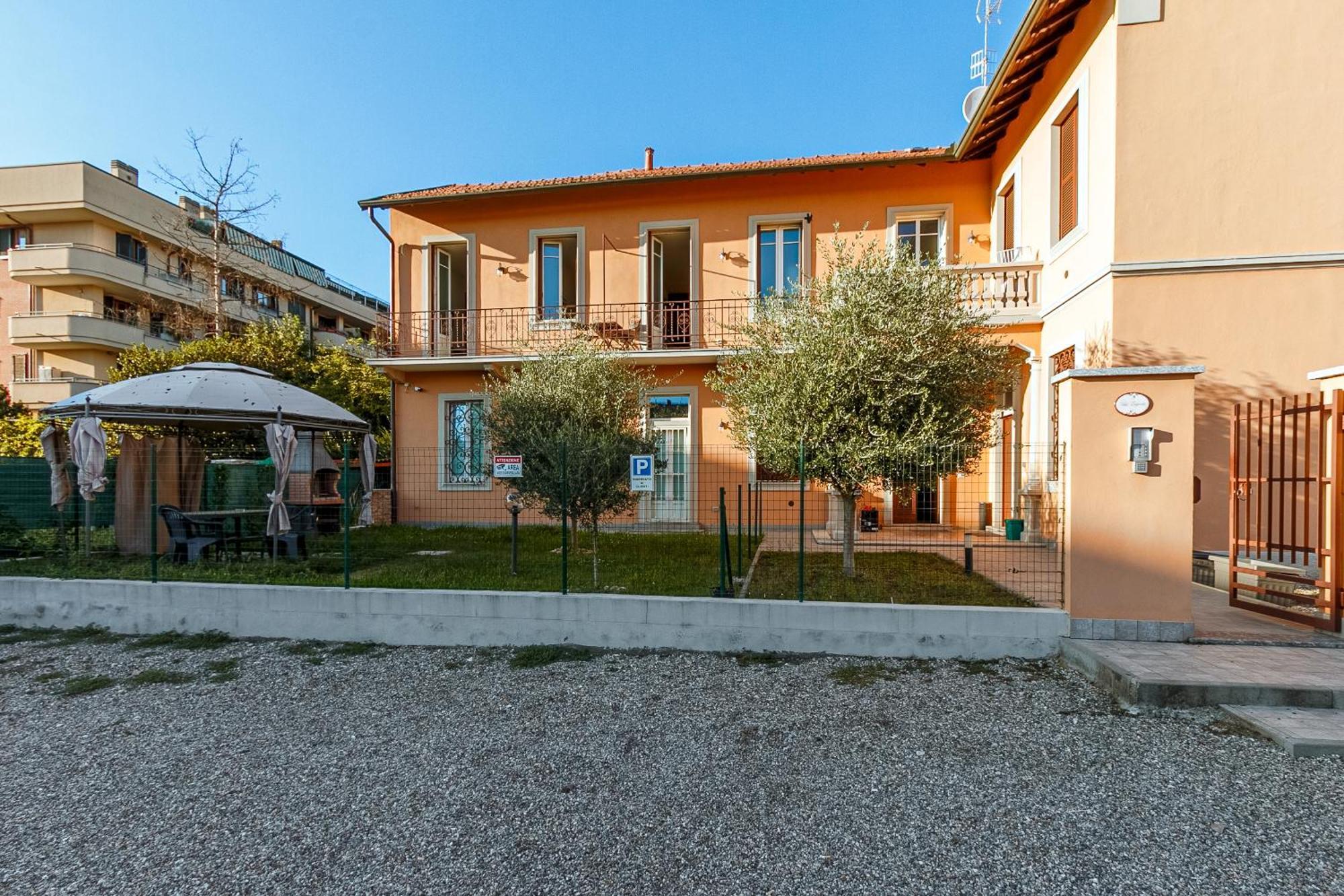Al 33 Di Via Roma - Apartments 카르다노알캄포 외부 사진